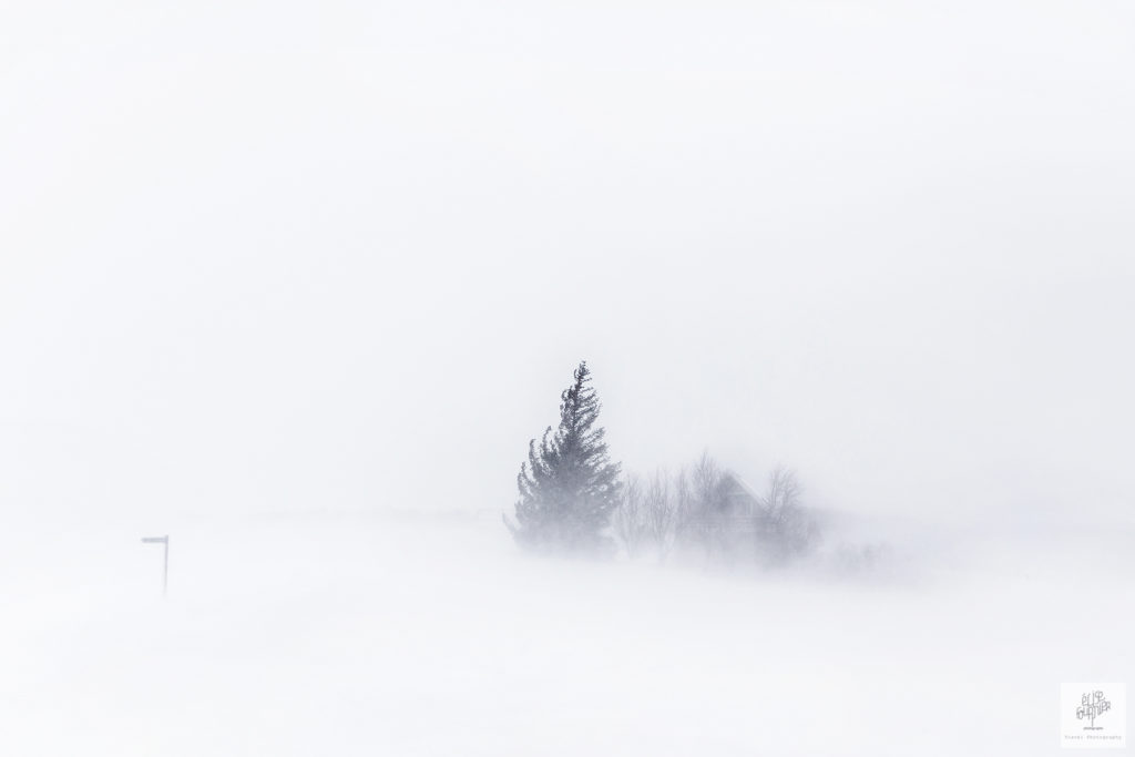 Storm in Iceland Elise Fournier travel Photographer